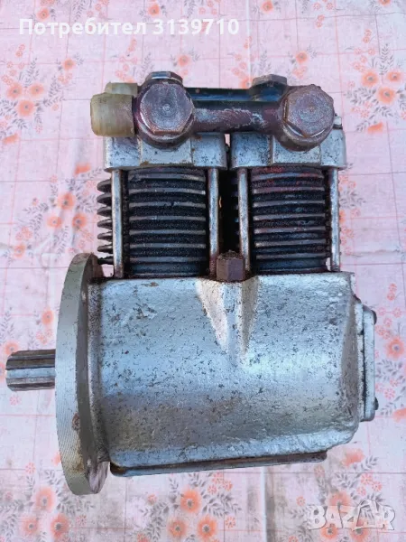 Компресор двуцилиндров ЮМЗ, снимка 1