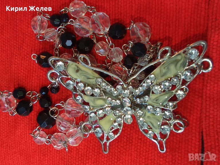 НЕЖНО ФИГУРАЛНО КРИСТАЛНО АРТ КОЛИЕ СРЕБРИСТ МЕДАЛЬОН - ПЕПЕРУДА 34773, снимка 1