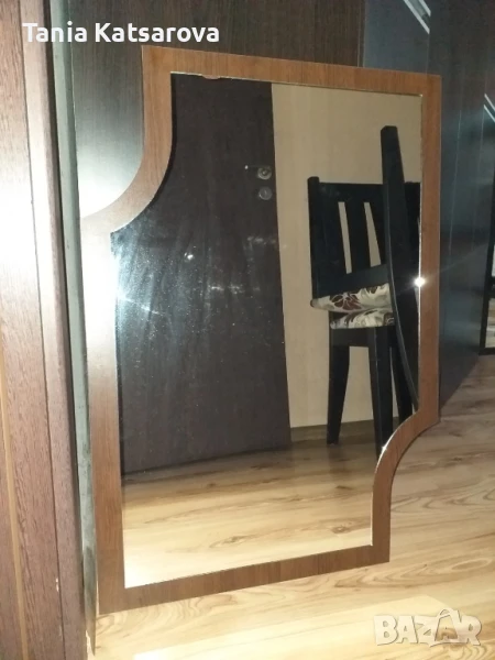 Огледало с опция за окачване, без забележки, неизползвано, размери 86/60 см., снимка 1