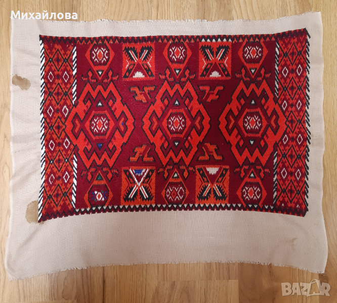 Ръчно бродирана възглавница, снимка 1