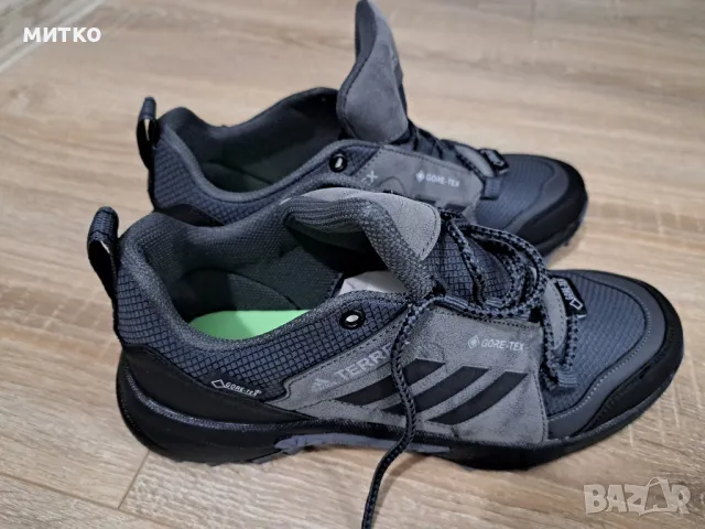 маратонки adidas