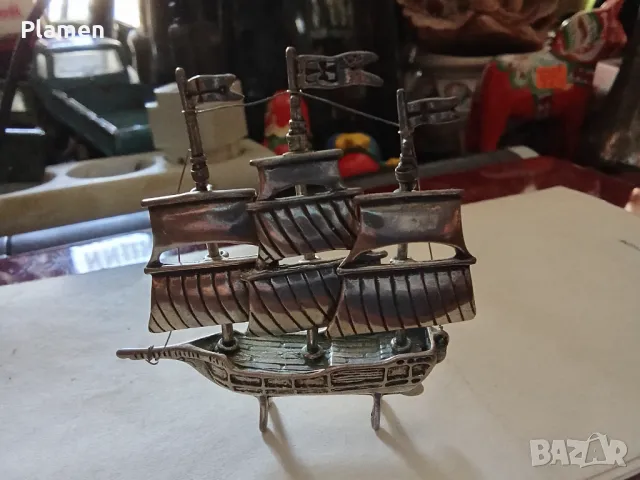 Сребърно ветроходно корабче , снимка 1