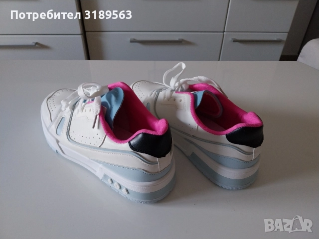 Дамски маратонки-нови, N 40, многоцветни