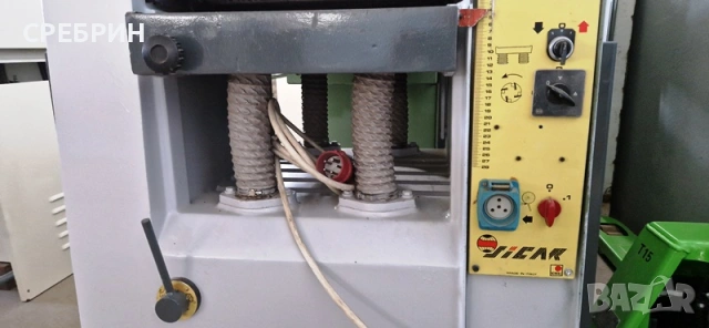 Само по заявка щрайхмус на 500 мм с 4 ножа с автоматично качване и сваляне на плота