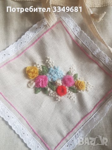 Lenena canta (torba)ricna broderia i sevove , снимка 2 - Подаръци за жени - 40212756