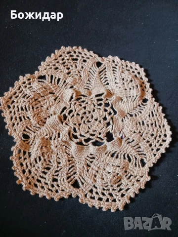 Ръчно Плетено Каре.(терличка).На 1 кука., снимка 2 - Декорация за дома - 51348639