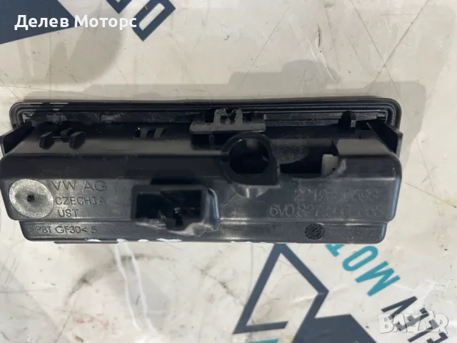 6V082756605S копче бутон за багажник пета врата от Skoda Fabia 4 (PJ3), 1.0 MPI, 80 кс., снимка 2 - Части - 49317586