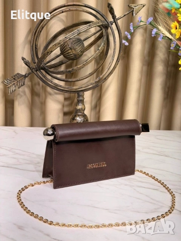 чанти Jacquemus - The Rond Carre clutch ↔️ 20 cm ↕️ 11 cm , снимка 6 - Чанти - 52968297