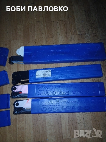 Оргинален авариен триъгълник бмв нов, снимка 17 - Аксесоари и консумативи - 51964725