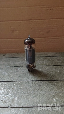 Радиолампа TUNGSRAM EL84. , снимка 3 - Ресийвъри, усилватели, смесителни пултове - 52703399