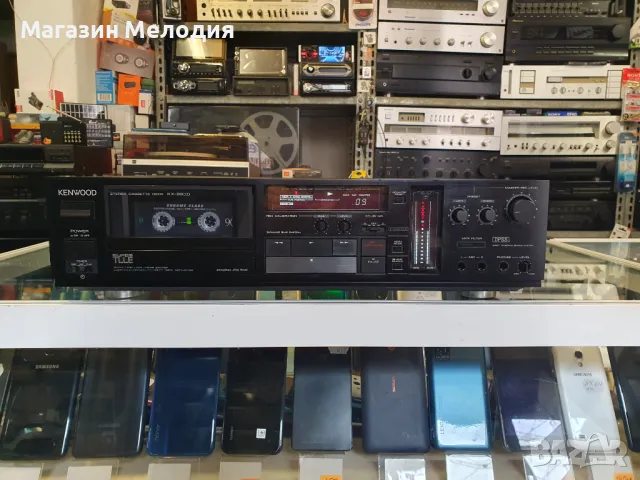 Касетен дек Kenwood -880 D В отлично техническо и визуално състояние.