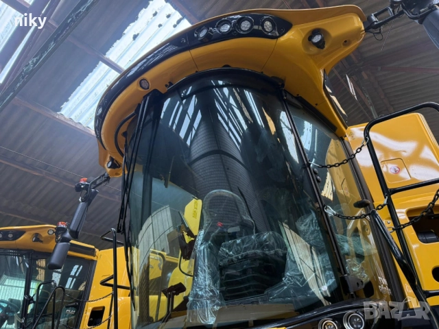 Комбайн New Holland CR10.90, снимка 4 - Селскостопанска техника - 52918865