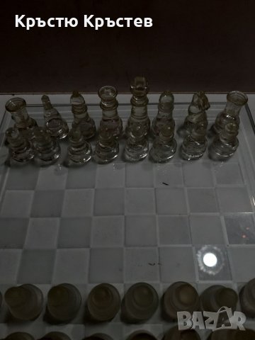 Елегантен стъклен шах, снимка 2 - Шах и табла - 38946859