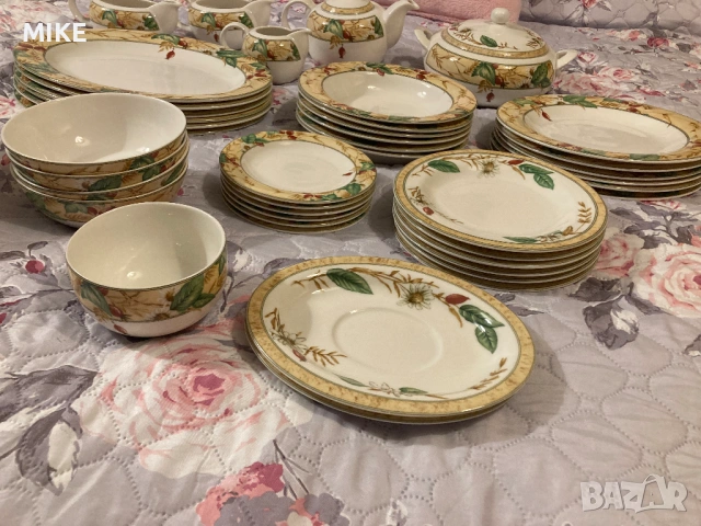 Порцеланов сервиз за хранене от 42 части, снимка 2 - Сервизи - 53195282