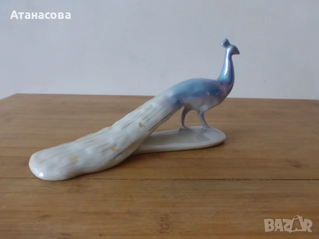 Българска порцеланова фигура Паун , снимка 7 - Декорация за дома - 50802399