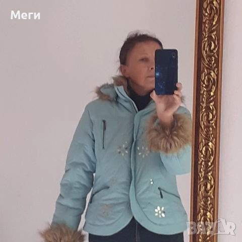 дамско-младежко нежно светло зелено- синьо късо с етикета яке