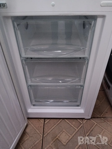 Като нов комбиниран хладилник с фризер Миеле Miele А+++ с две години гаранция!, снимка 3 - Хладилници - 53832764