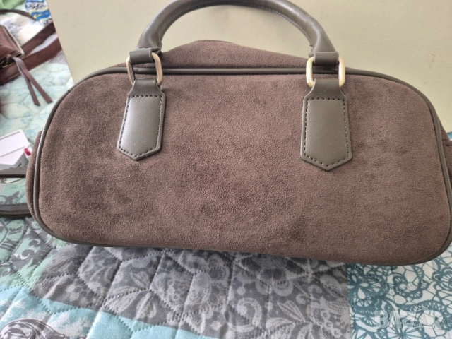 малката кафява чанта, снимка 2 - Чанти - 52961373