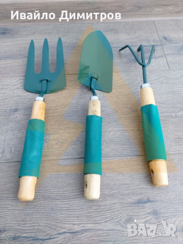 КОМПЛЕКТ ГРАДИНСКИ ИНСТРУМЕНТИ 3В1 - ГРЕБЛО, ТРИЗЪБ И ЛОПАТКА, снимка 1