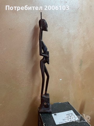 Дървена африканска статуетка, снимка 2 - Статуетки - 42531149