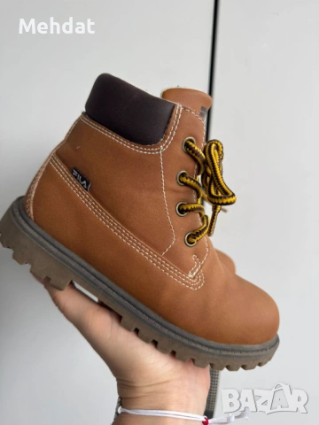 Ботуши за момче на Фила