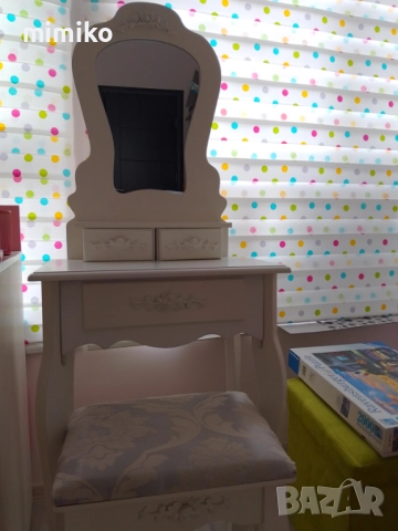 Дамска тоалетка , снимка 2 - Тоалетки - 51663476