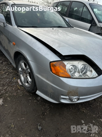 На части! Hyundai/Хюндай Coupe 1.6i 105кс 2002г, снимка 2 - Автомобили и джипове - 52597554