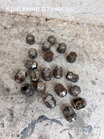 ГАЙКА НА КОЛЕЛОТО за Шевролет каптива 2008г