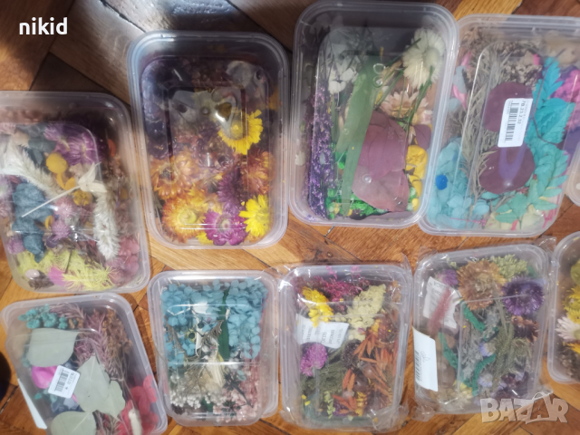 Микс сухи цветя в кутия за декорация натурални сапун сапуни свещи свещ бижу бижута смола аранжиране, снимка 9 - Изкуствени цветя - 36331627