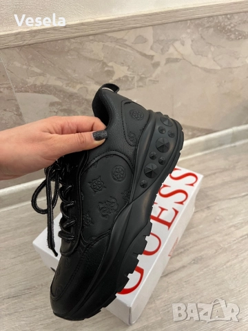 Сникърси Guess, снимка 6 - Маратонки - 52356477