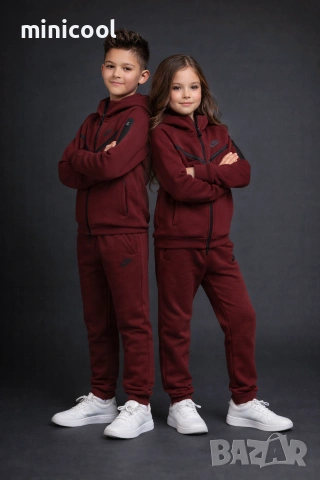 Екипи Nike, снимка 3 - Детски анцузи и суичери - 53396380