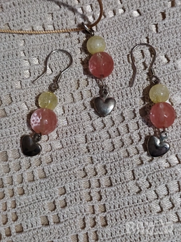 Комплект колие и обеци със сребро и камъни