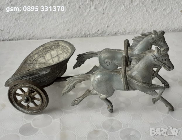 Колесница с 2 коня, кон, стара фигура статуетка пластика украса, снимка 1 - Статуетки - 40728824