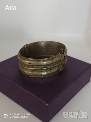 Стара възрожденска сребърна гривна сачан

, снимка 1