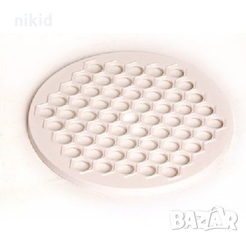 61 дупки Пластмасов Уред форма за правене на равиоли пелмени паста с плънка пластмасов резец Манти  , снимка 2 - Форми - 33924284