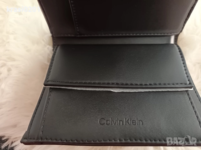 РАЗПРОДАЖБА! Оригинален портфейл на CALVIN KLEIN, снимка 6 - Портфейли, портмонета - 51355924