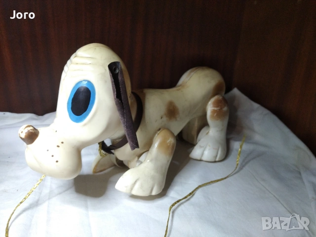 стара играчка куче