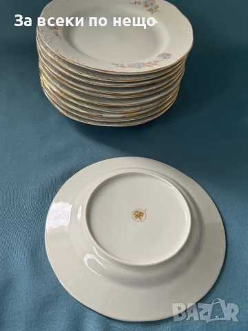 11 броя Български порцеланови чинии - Разград  , златен кант, снимка 6 - Чинии - 50460078