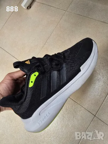 маратонки Adidas 