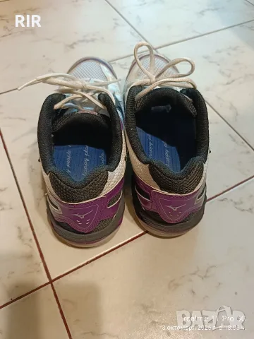 Маратонки Mizuno оригинални, снимка 2 - Маратонки - 56352575