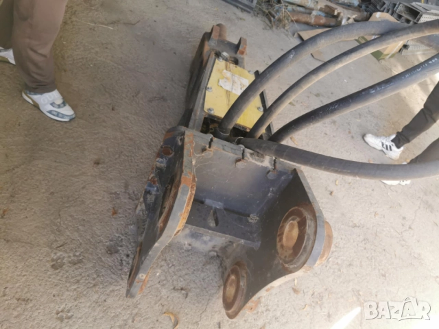 Хидравличен чук за багер Mustang HM 1300, снимка 3 - Индустриална техника - 52605213