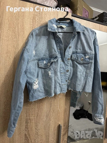 Късо накъсано дънково яке