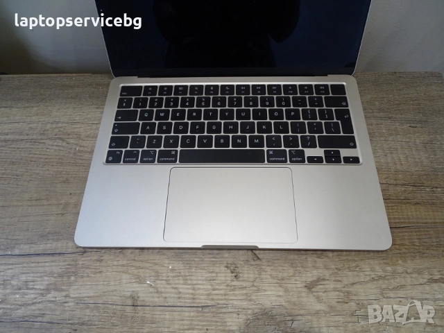 Лаптоп Apple AIR A2681 13” 8GB SSD 256GB M2 Отлично състояние, снимка 2 - Лаптопи за работа - 52597277