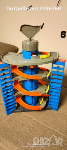 Паркинг с писта, снимка 3 - Коли, камиони, мотори, писти - 48075039