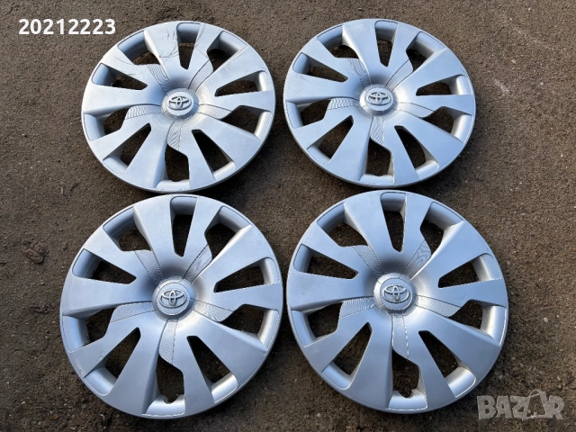 4 броя оригинални тасове за Toyota Yaris 15, снимка 2 - Аксесоари и консумативи - 52928401