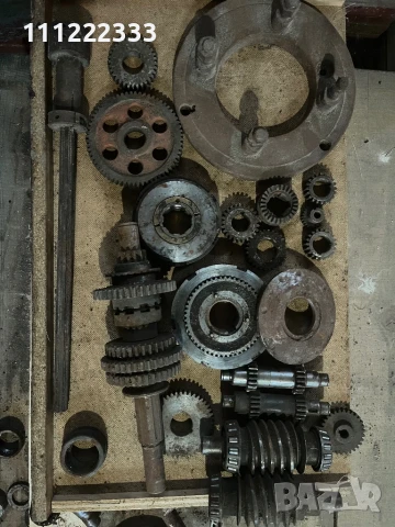 Продавам металорежещи инструменти, въртящи центри и зъбни колела за стругове и фрези, снимка 3 - Стругове - 50990834