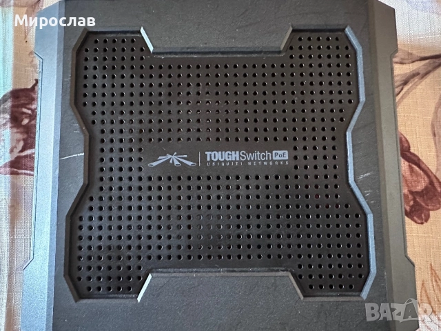 Ubiquiti TS-8-PRO gigabite управляем PoE 24/48V switch, снимка 2 - Суичове - 52111219