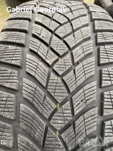 Зимни гуми 275/40/22 Good year ultragrip 7,21mm, снимка 2 - Гуми и джанти - 52413882