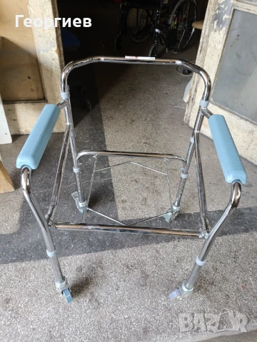 Сгъваем инвалиден стол за баня и тоалетна, снимка 4 - Тоалетни столове - 50647302