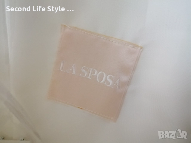 LA SPOSA дълга сватбена рокля с корсет и дълъг шлейф р-р L , снимка 15 - Сватбени рокли - 52990180